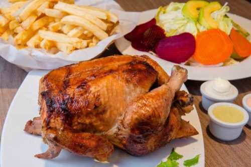 Serving Pollo a la brasa
